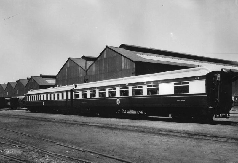 Watson Dining Car 1933 via Les Pivnic.jpg The Heritage Portal